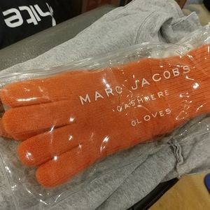 Marc Jacobs Cashmere gloves
